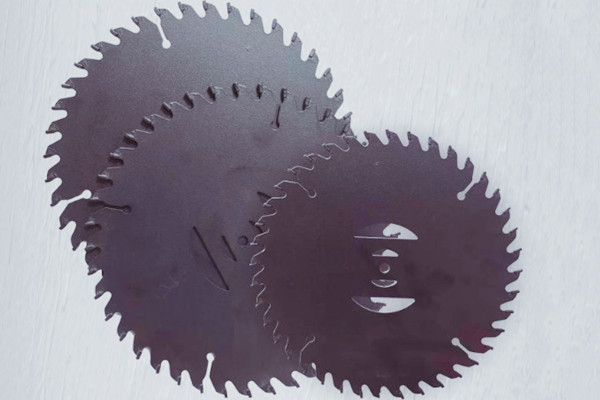 綠籬機圓盤刀片高效使用、安全規(guī)范與科學(xué)維護(hù)指南